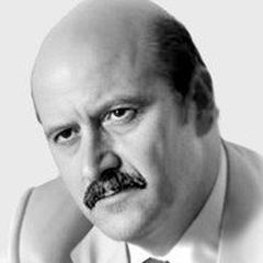 Agustín González