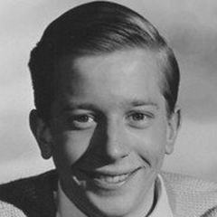Andrew Ray