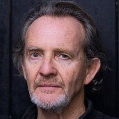 Anton Lesser