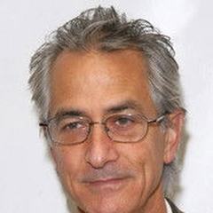 David Strathairn