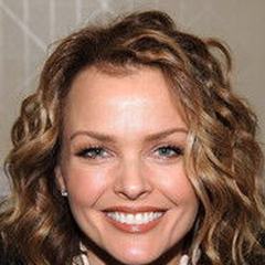 Dina Meyer