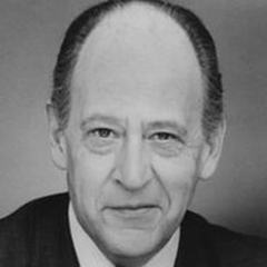 Earl Boen