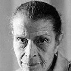 Lola Gaos
