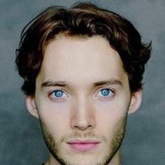 Toby Regbo