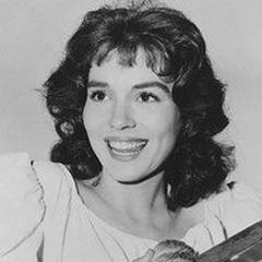 Zohra Lampert